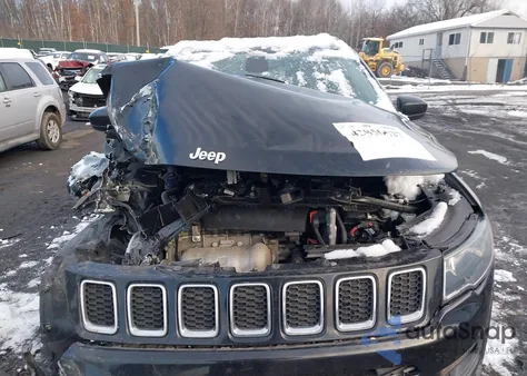 2018 Jeep Compass Latitude 4X4 from USA, damaged, VIN 3C4NJDBBXJT223417